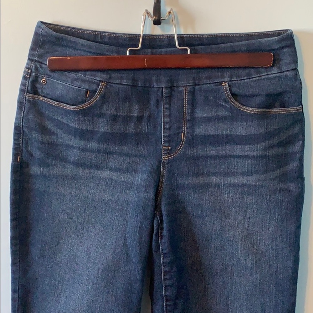 Pull On Jean Capris - Picture 2 of 4